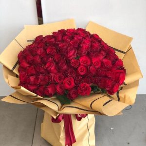 Large bouquet of red roses