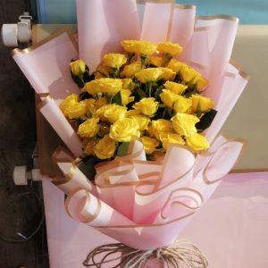 Bouquet of yellow roses