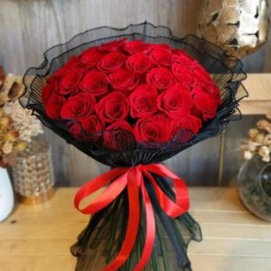 باقة من الورد الأحمر الفاخر